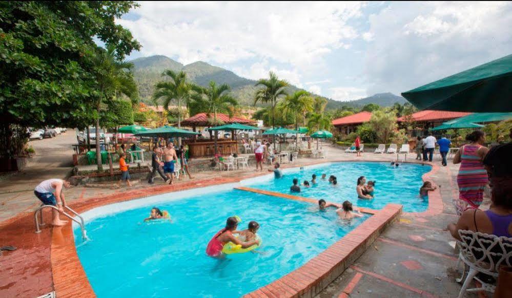 Jarabacoa River Club & Resort Buitenkant foto