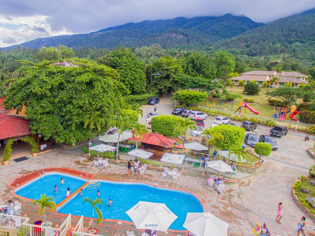 Jarabacoa River Club & Resort Buitenkant foto